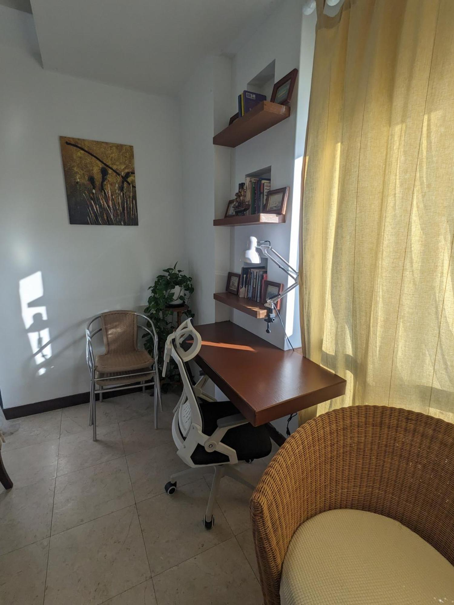 Peninsula Apartment